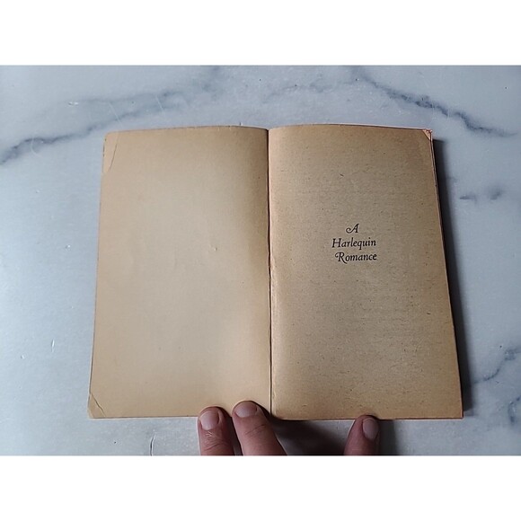 Chateau In Provence By Rozella Lake Paperback - Picture 2 of 10